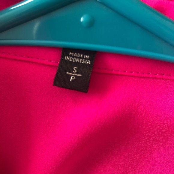 Express hot pink blouse - Picture 5 of 5